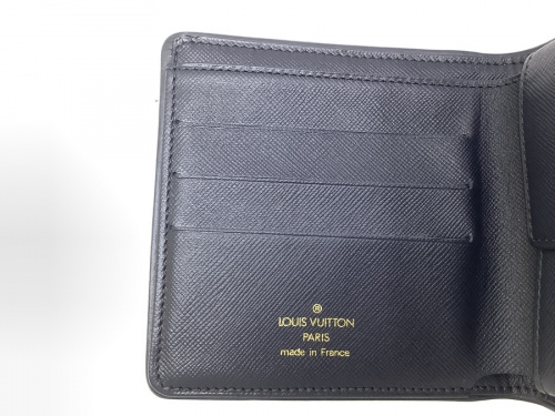 コンパクトウォレットのLOUIS VUITTON