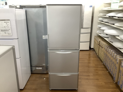 キッチン家電の冷蔵庫