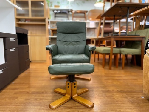 イス　リクライニングチェアーのレザー　革　チェア