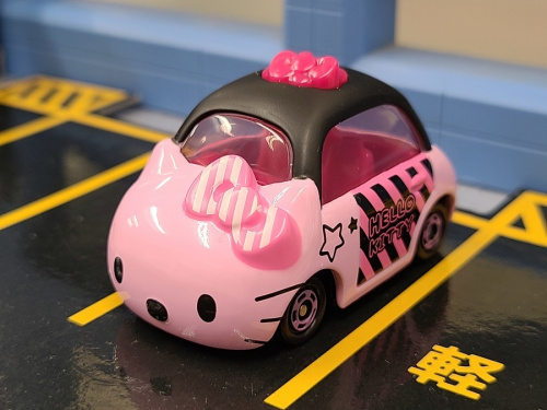トミカのTAKARA TOMY