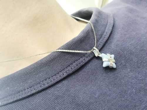 アクセサリーのネックレス