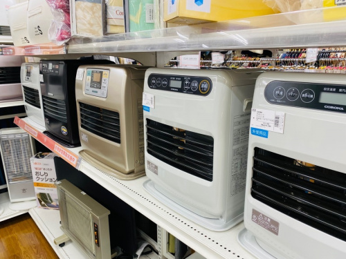 暖房器具の石油ファンヒーター