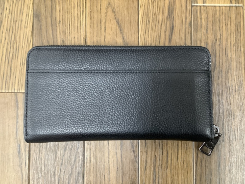 ラウンドジップウォレットのCOACH