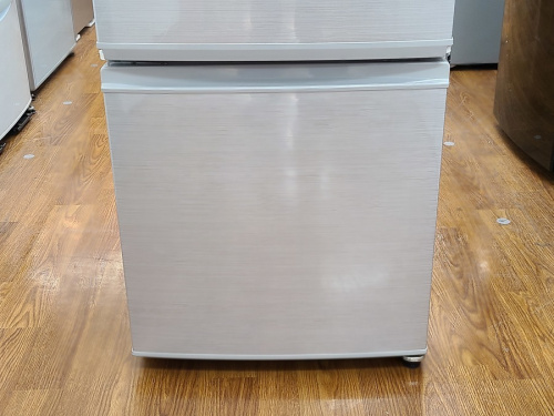 2ドア冷蔵庫のSHARP