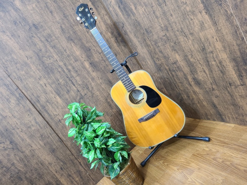 ギターのアコースティックギター