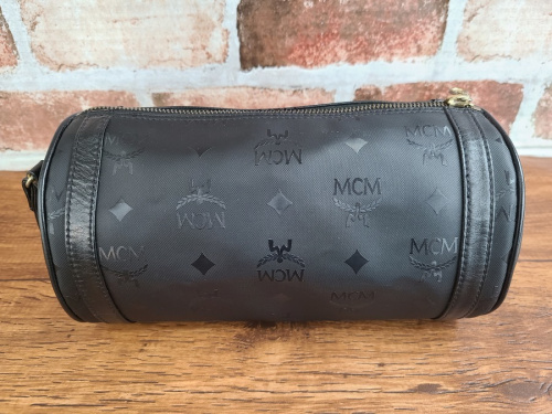 ショルダーバッグのMCM