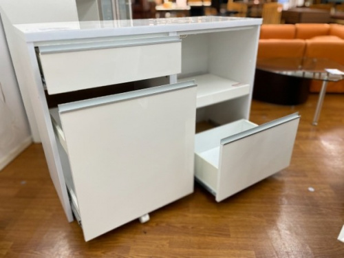 キッチン収納のキッチンカウンター