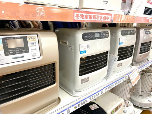 暖房器具の石油ファンヒーター