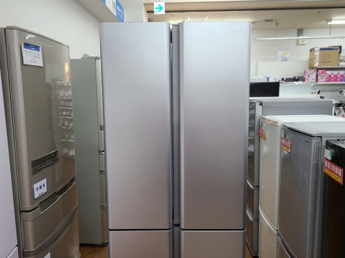 冷蔵庫の4ドア冷蔵庫