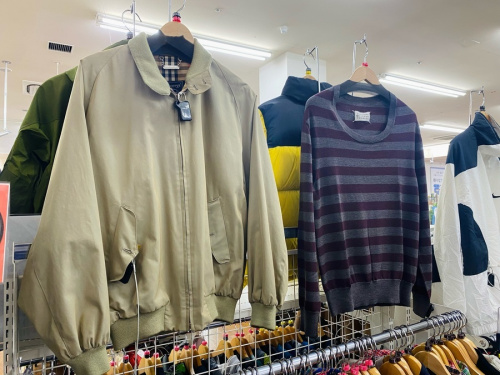 ナイロンジャケットのノースフェイス