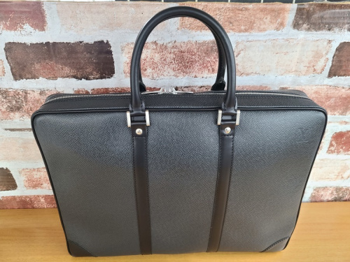 ソファーの3人掛けソファー