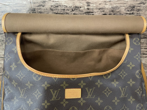 バッグのLOUIS VUITTONl
