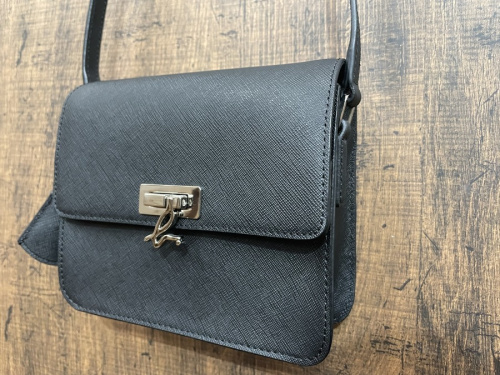 バッグのショルダーポシェット