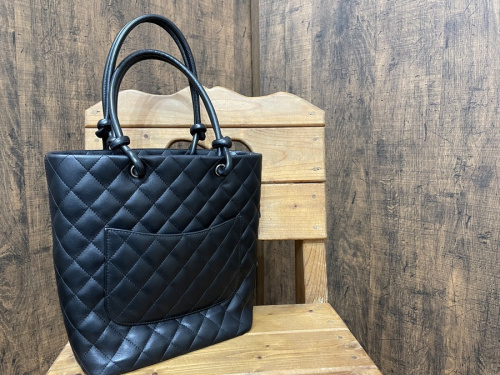 バッグのCHANEL