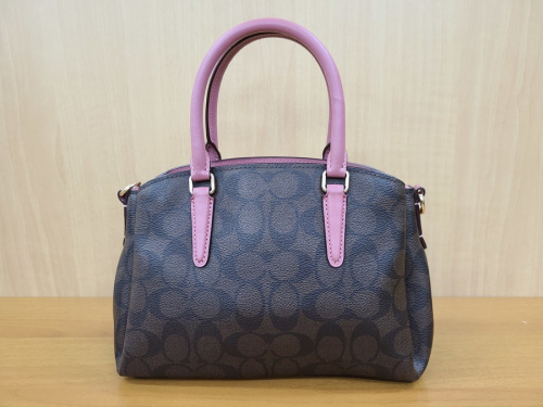 2WAYショルダーバッグのCOACH