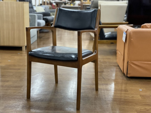 生活家具のイス