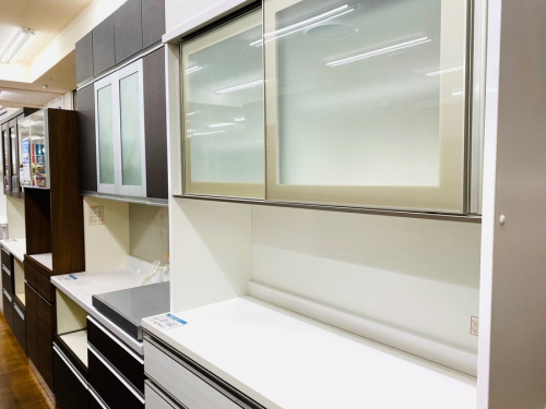 カップボードの大型家具