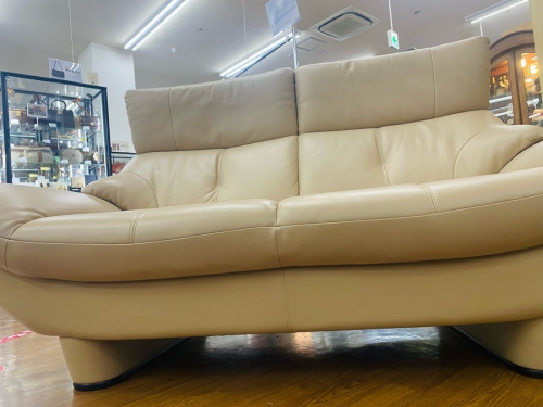 2人掛けソファーの家具