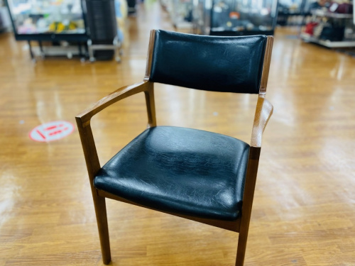 生活家具のイス