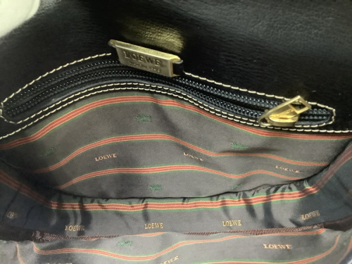 ベラスケス ショルダーバッグのLOEWE