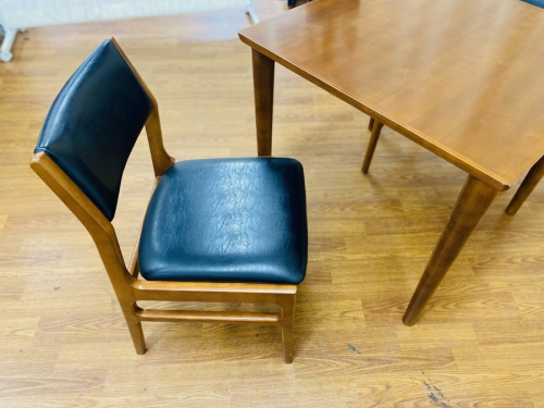 ダイニングセットのカリモク60+