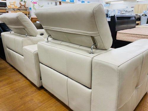ソファーの電動リクライニングソファー