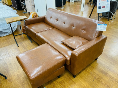 ソファーのラック