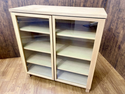 収納家具のオーク材