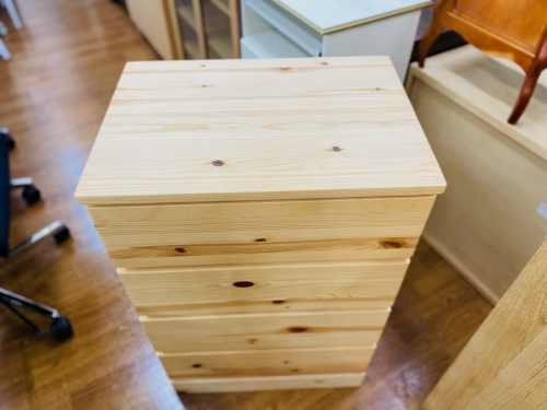 チェストの4段チェスト