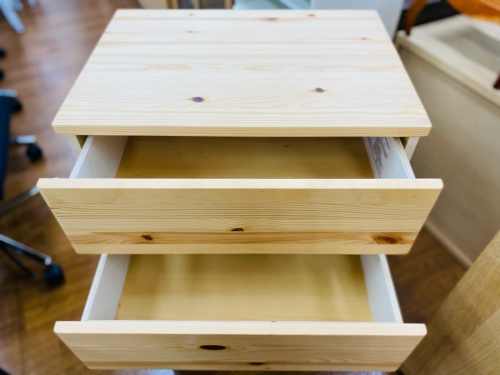 パイン材の無印良品