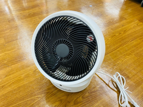 サーキュレーターの扇風機