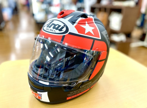 アウトドアのバイク用ヘルメット