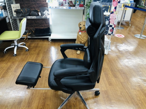 イスのゲーミングチェア