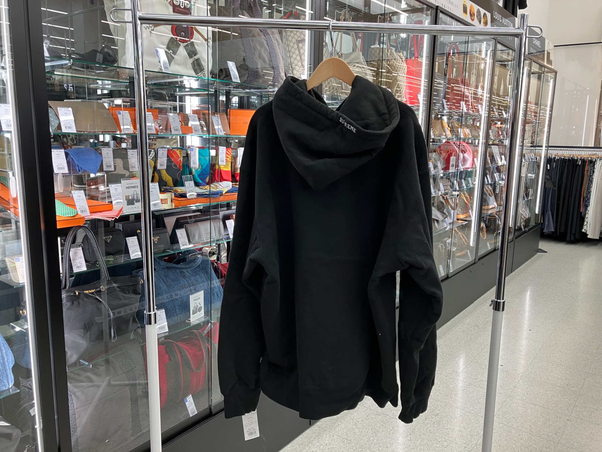 最安値❗️　シュプリーム　デビルSロゴパーカー　売ります❗️ Supreme（シュプリーム）】 Logo Hooded Sweatshirt デビルSロゴ プル