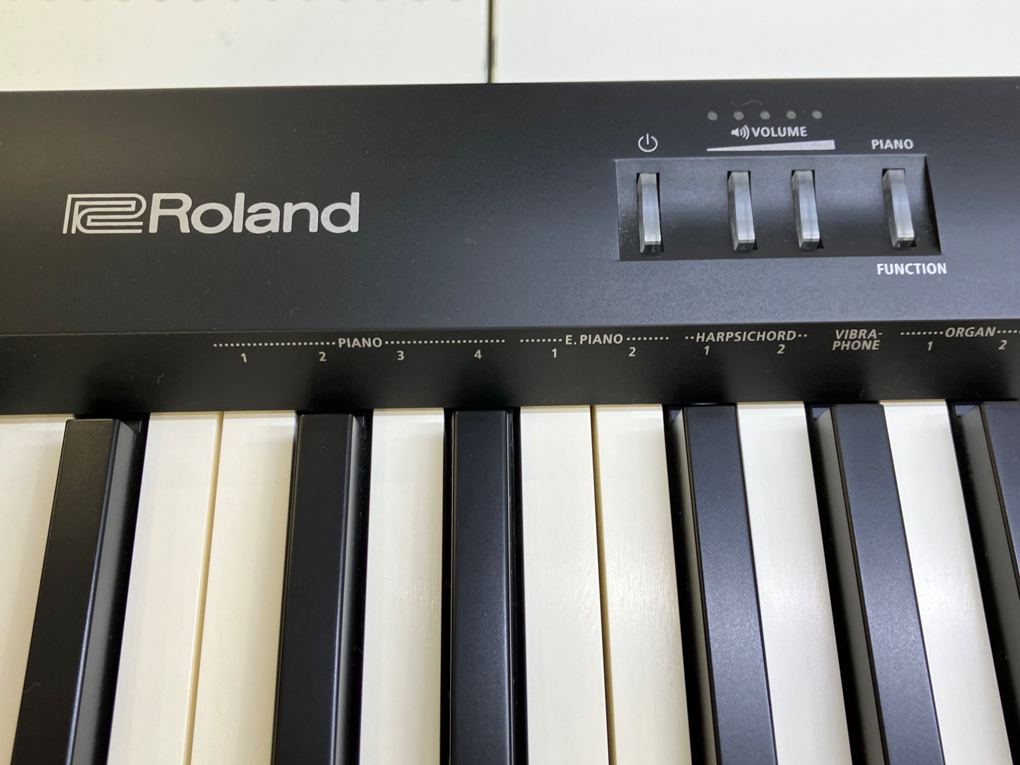 ROLAND(ローランド)】ROLAND(ローランド)の電子ピアノのご紹介