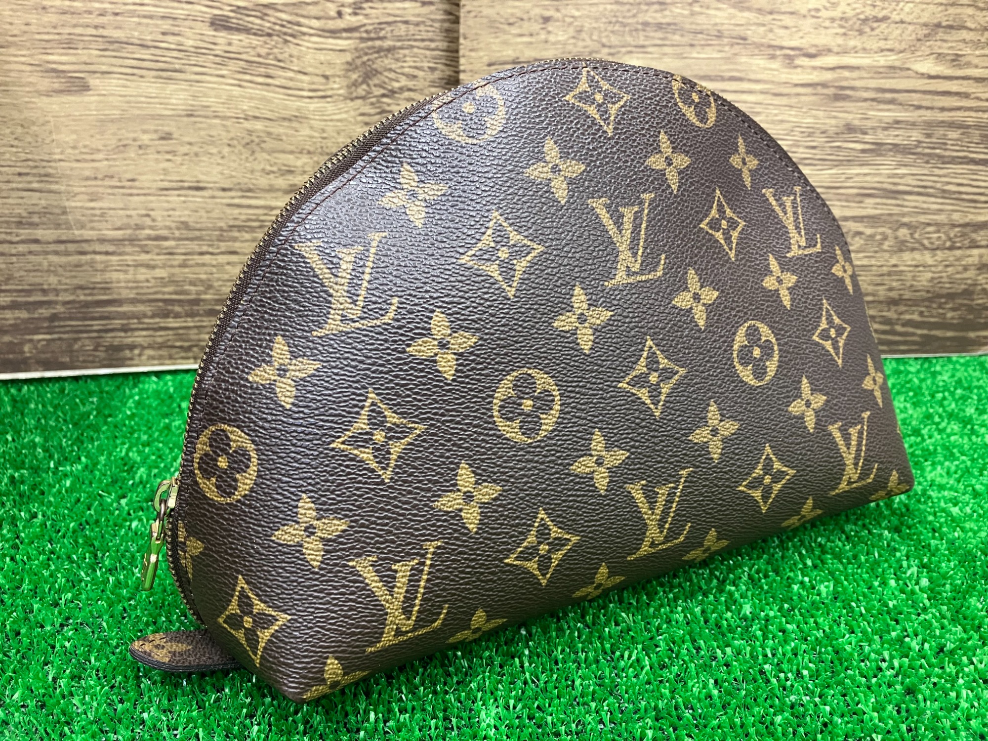 LOUIS VUITTON(ルイ・ヴィトン)】トゥルース ドゥミロンド