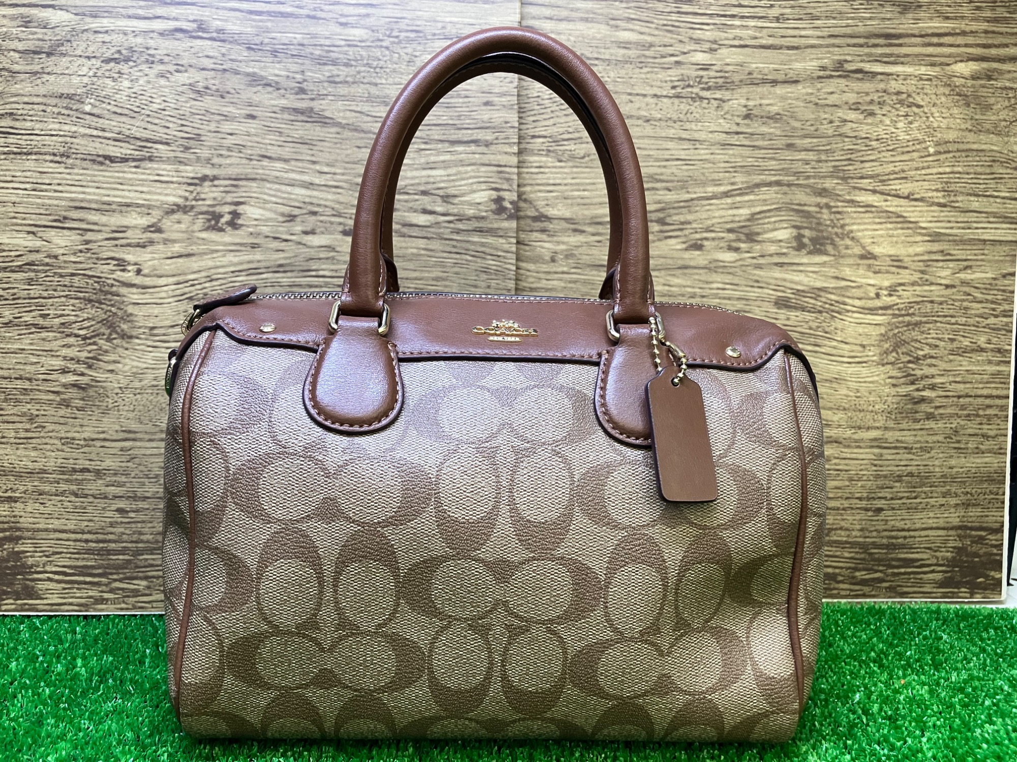 COACH(コーチ)のシグネチャー ミニボストンバッグが買取入荷しました