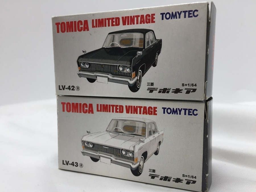 新品】TOMICA LIMITED VINTAGE 三菱 デボネア 2台。 LV-42d 三菱