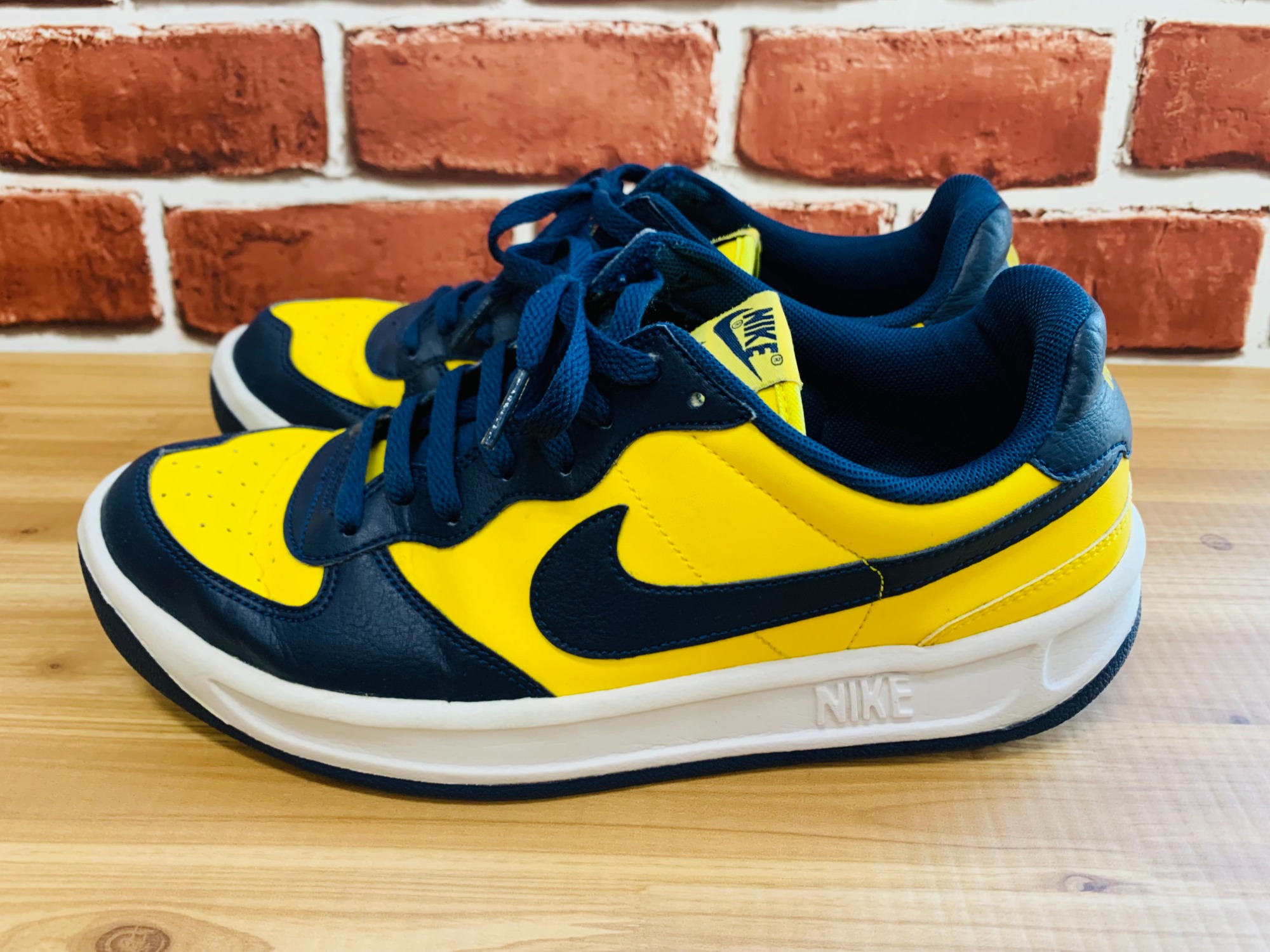 ミシガンカラー】NIKE（ナイキ）のスニーカー ACE '83 『429579