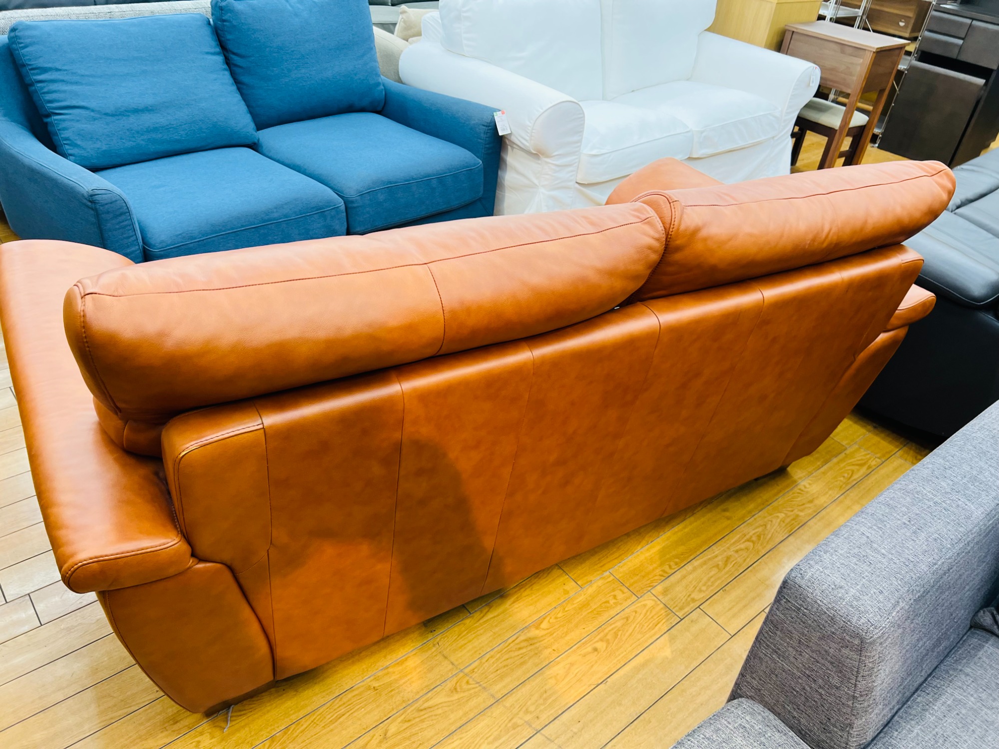 家具販売強化中】ZEDERE（セデレ）の 2人掛けソファー が入荷しました