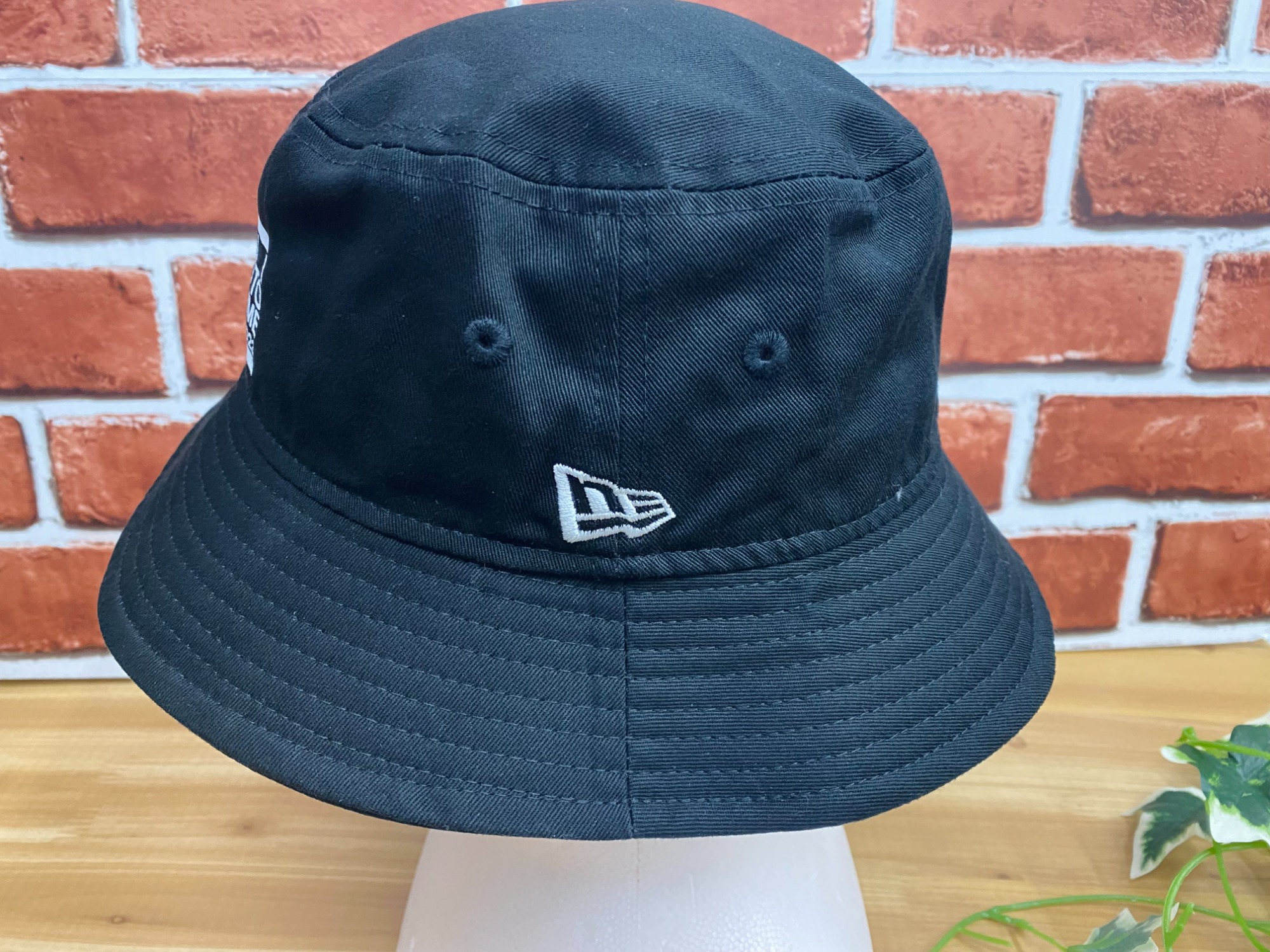 Yohji Yamamoto(ヨウジヤマモト)×New Era(ニューエラ)のバケットハット