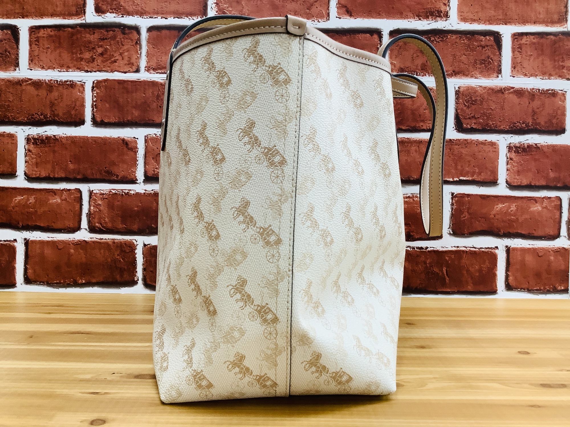 ブランド買取強化中】COACH（コーチ）のシティーリバーシブルPVCトート