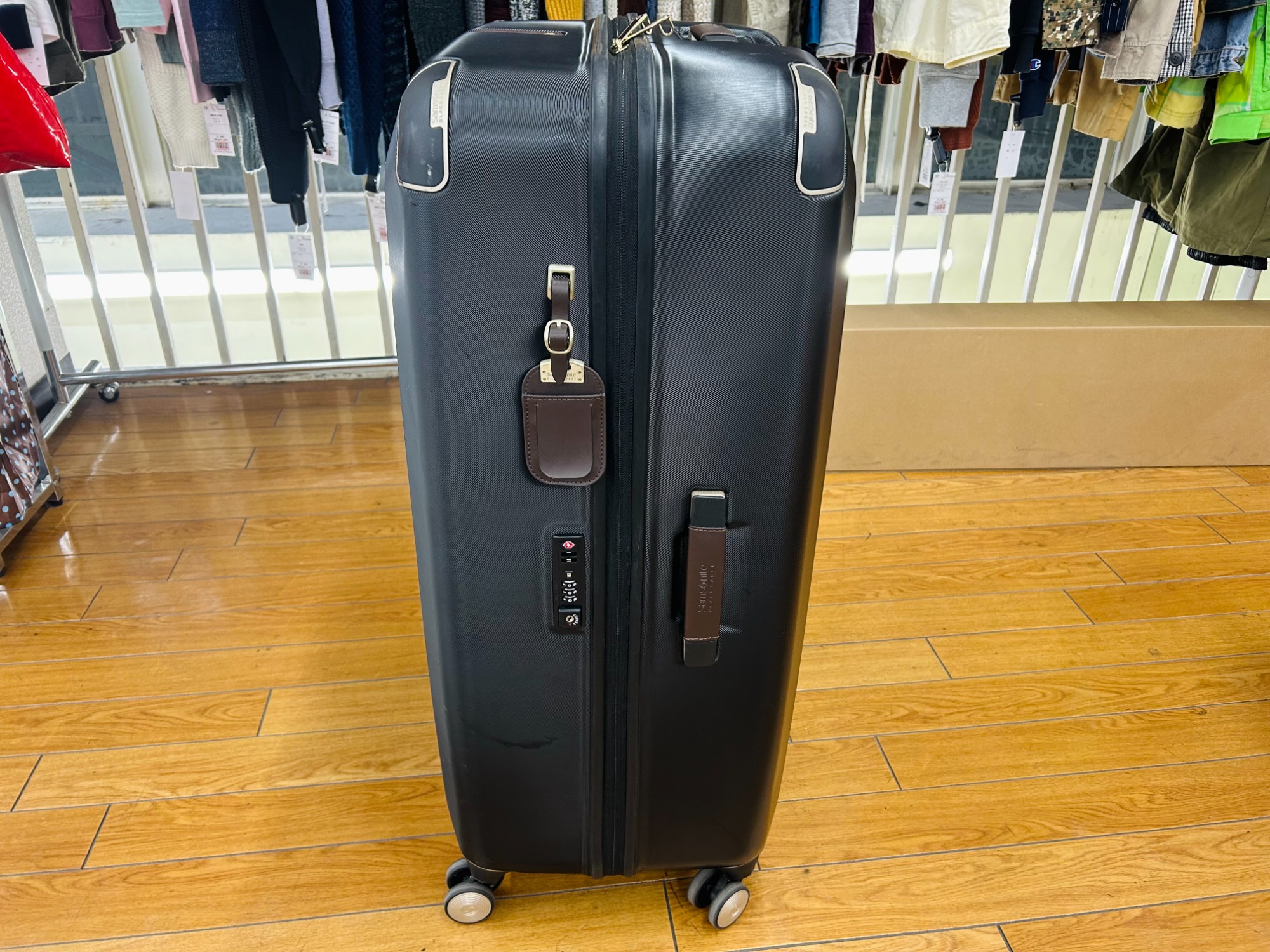 Samsonite BLACK LABEL（サムソナイト・ブラックレーベル）のスーツ