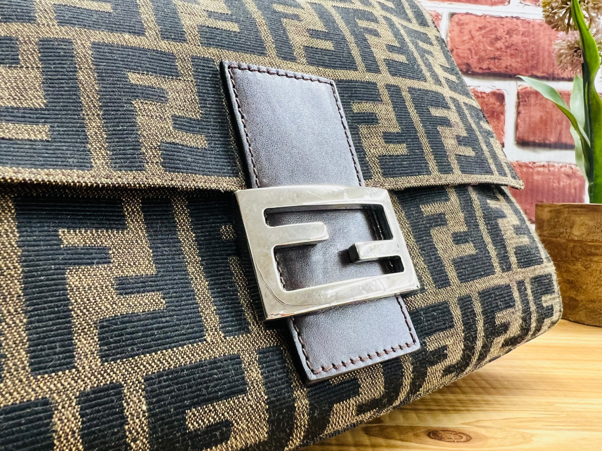 フェンディ(FENDI)フェンディ マンマバケット バグズモンスター