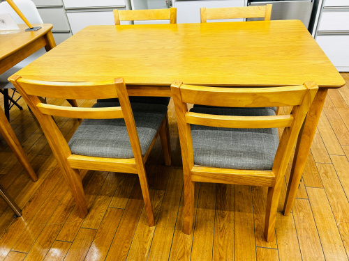 家具買取強化中】タンスのゲンのダイニング5点セットが入荷しました