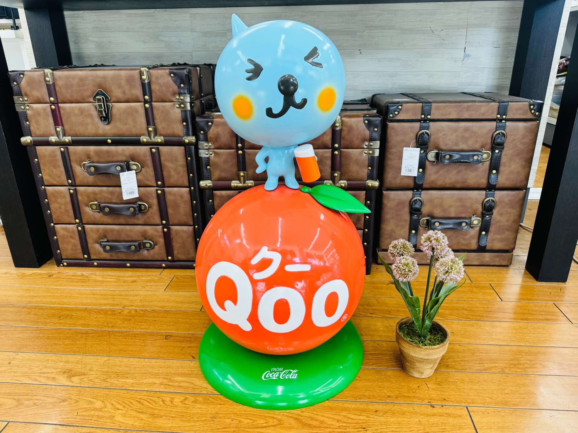 コカコーラ社】BIG SIZE‼️ クーちゃんの置物が入荷しました!!｜2024年