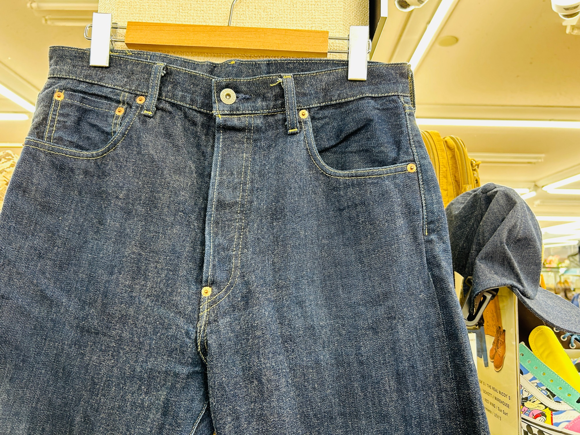 秋物衣類買取強化中】赤耳 LEVI'S(リーバイス)702xx 復刻 秋物衣類買取強化中】赤耳 LEVI'S(リーバイス)702xx 復刻