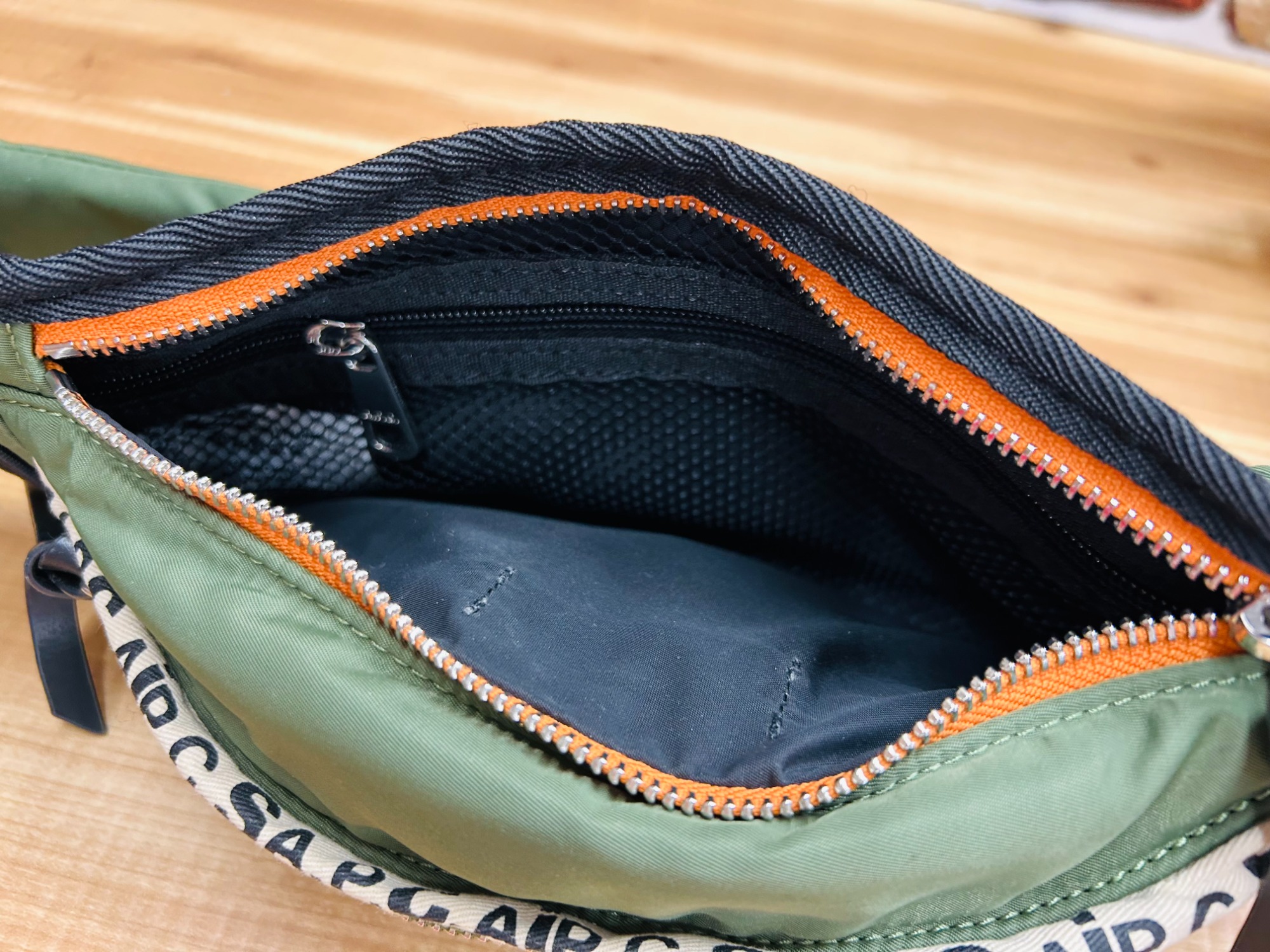 ブランド買取強化中!】sacai (サカイ) ☓A.P.C. (アーペーセー