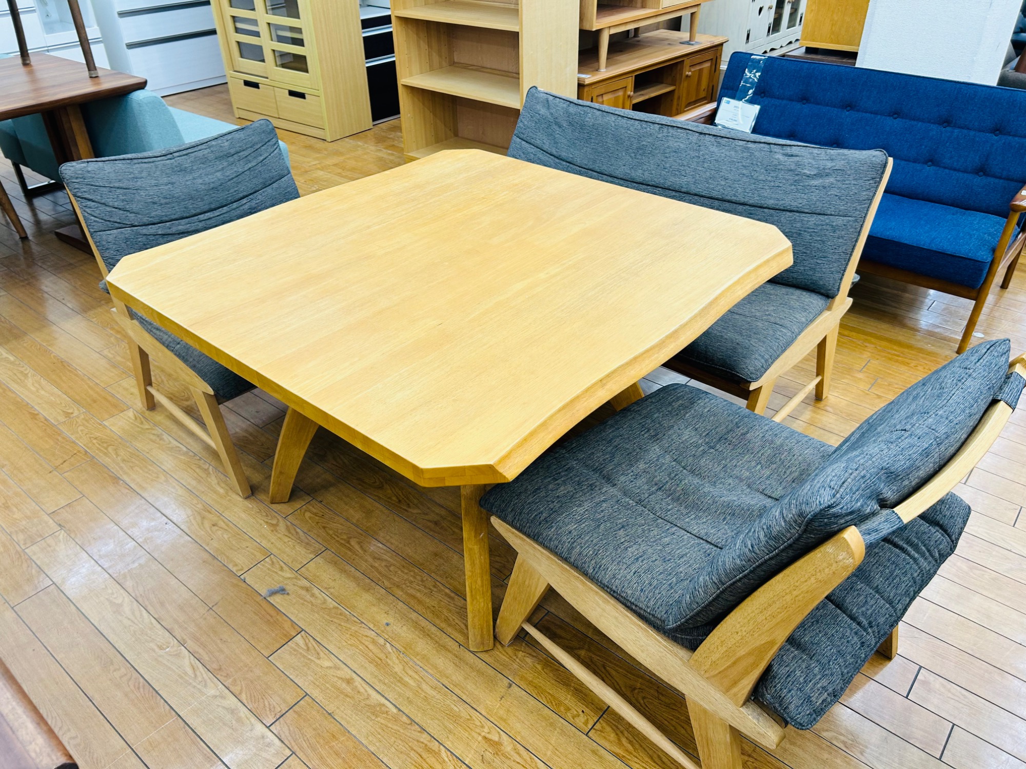 トレファク鶴ヶ島店】ベンチダイニング 4点セット