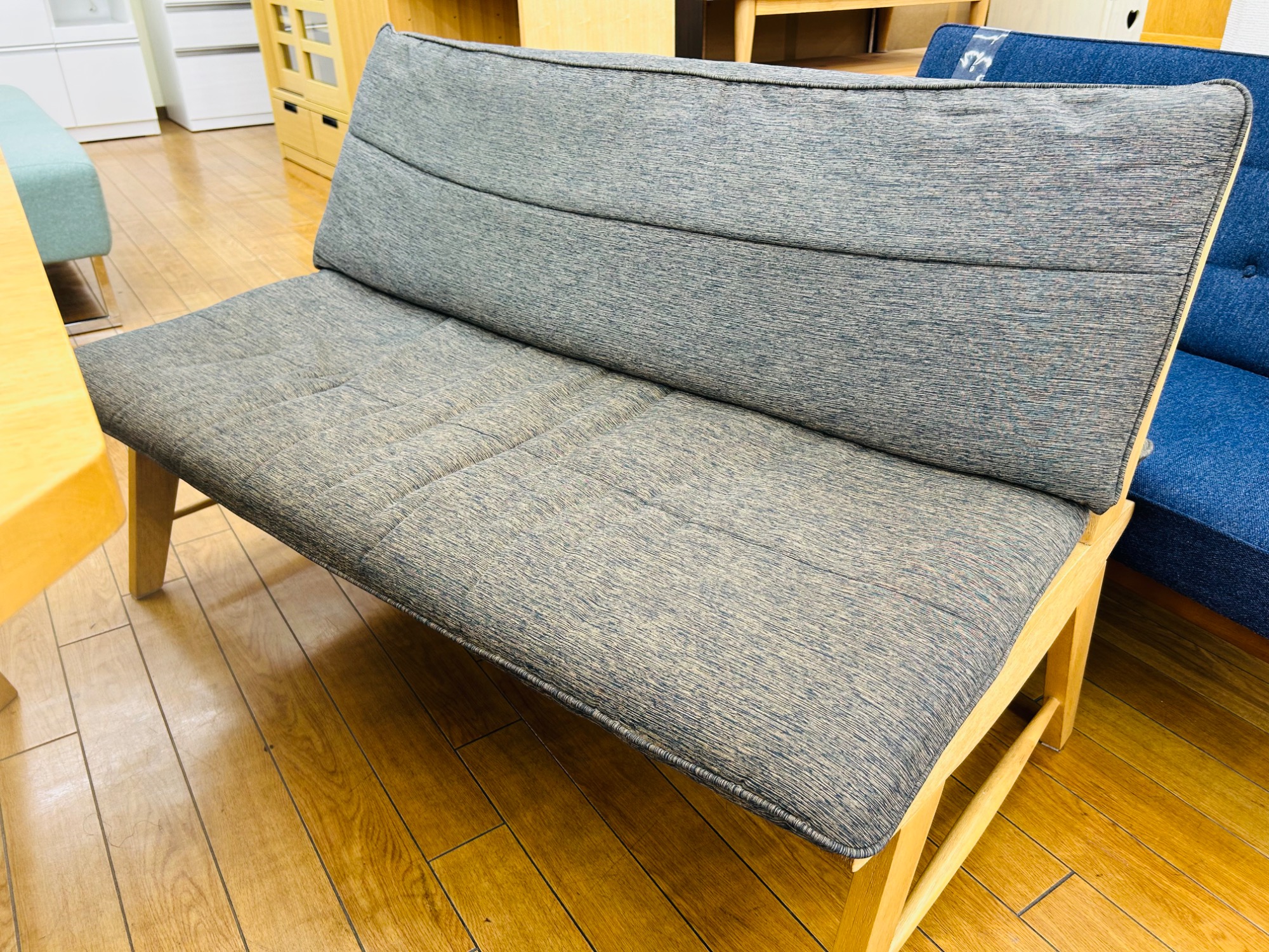 家具販売強化中】ベンチダイニング4点セットが入荷しました